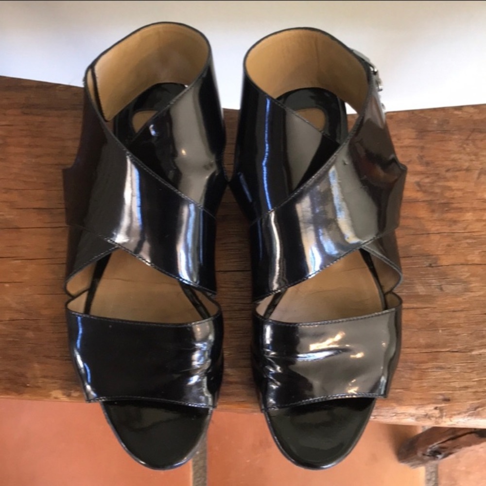 $550. Pretty Chloé‎ patent leather sandals 👡 36.5
